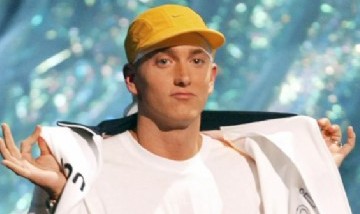 Eminem contó que estuvo al borde de morir por una sobredosis y celebró 18 años de sobriedad